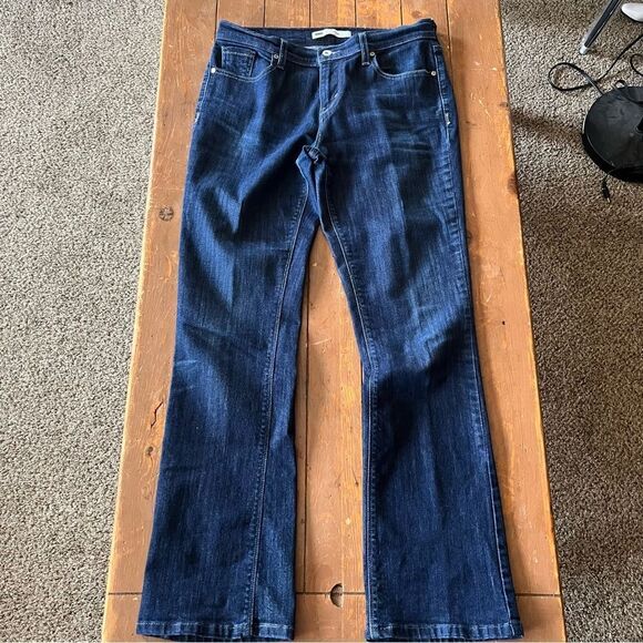 Levi’s 515 Bootcut Jeans - Picture 1 of 8